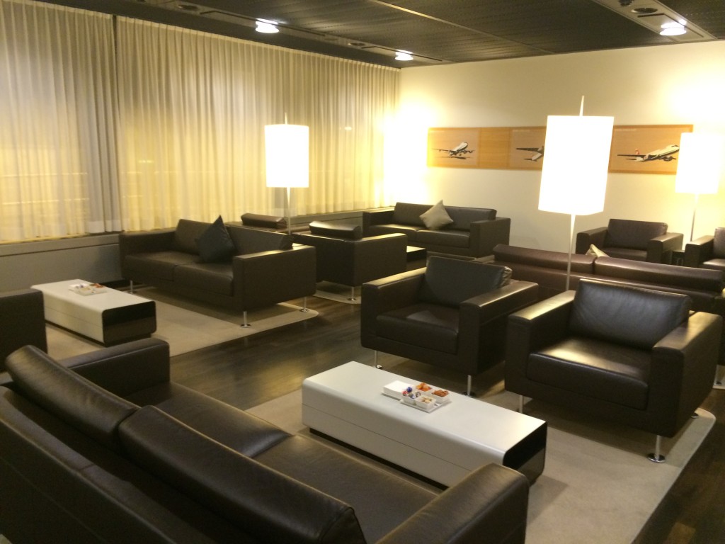 SWISS First Class Lounge 