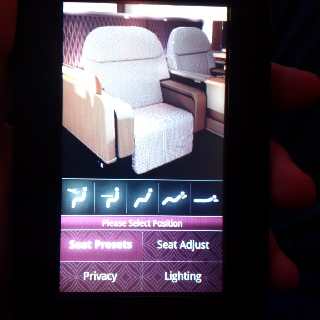 Qatar Airways First Class - Sitzsteuerung