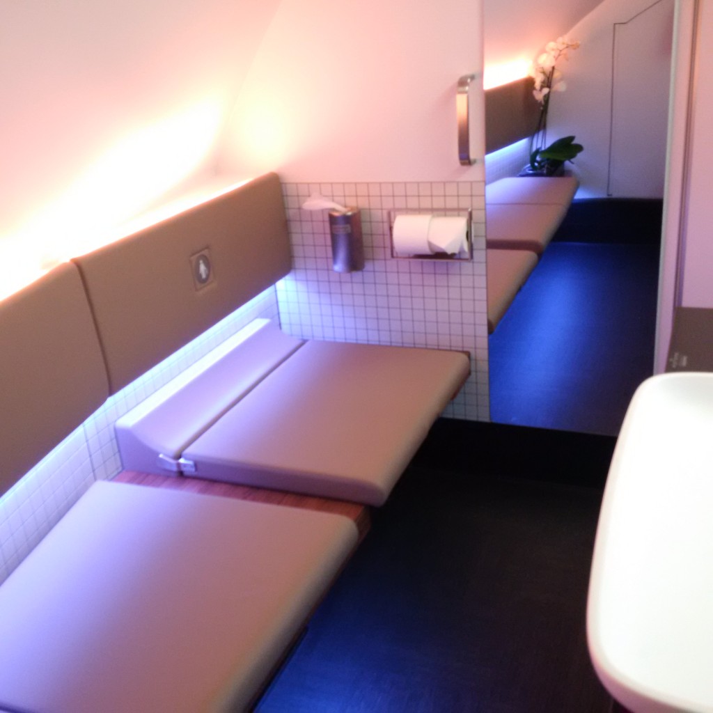 Qatar Airways First Class - Toiletten
