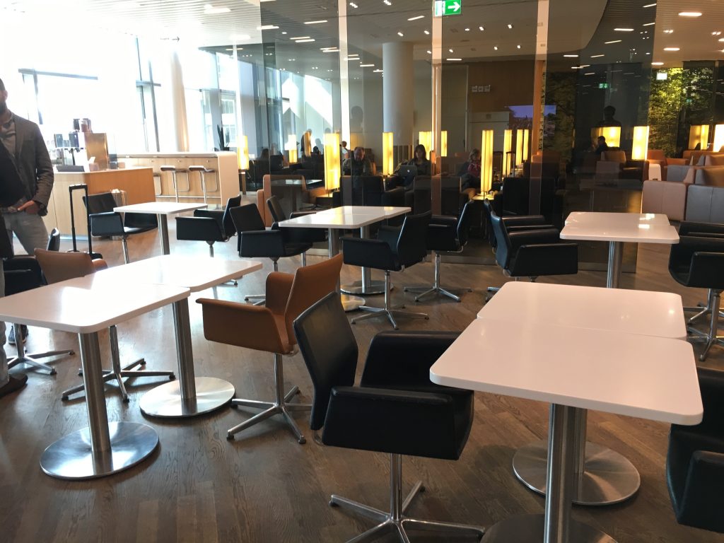 Lufthansa Senator Lounge Frankfurt Abflugbereich A Bistro Bereich
