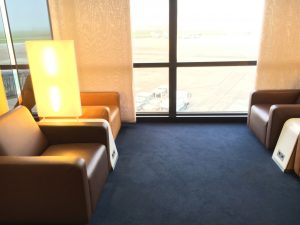 Lufthansa Senator Lounge Hannover Sessel