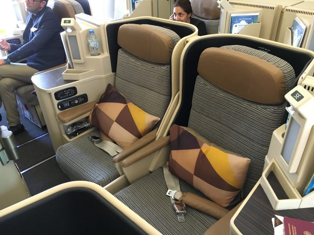 Etihad Airways Business Class Honeymoon Sitze