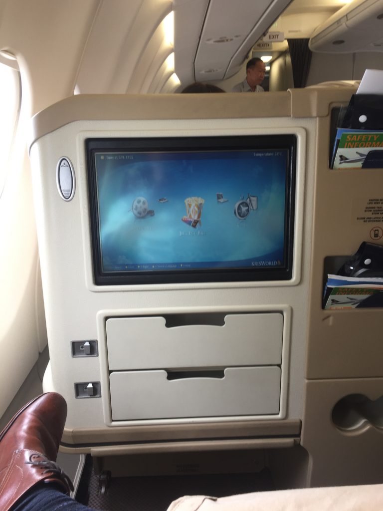 Singapore Airlines Regional Business Class - Entertainment