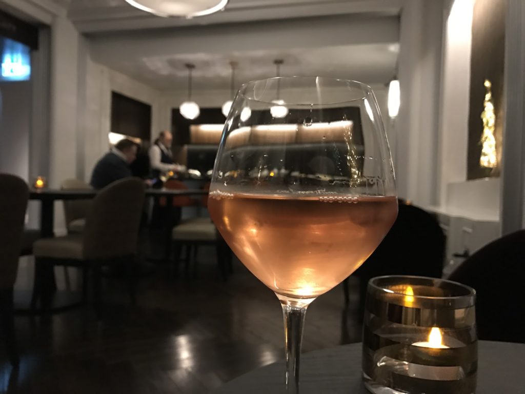 Sheraton Grand London Park Lane Club Lounge Wein