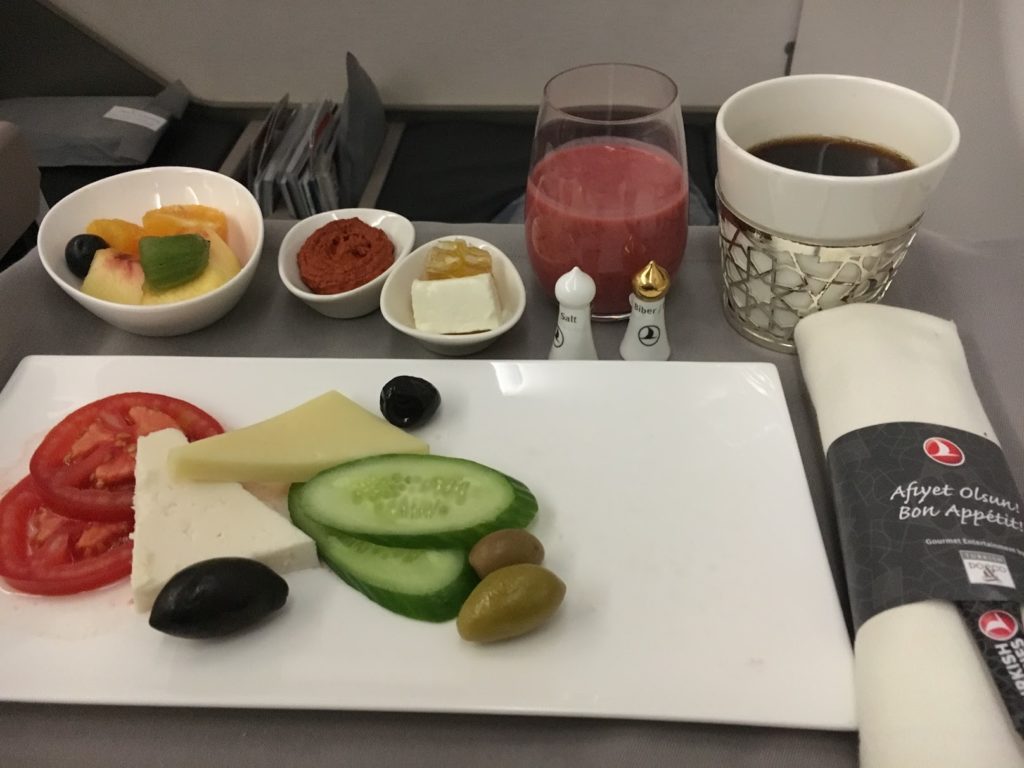 Turkish Airlines Business Class Frühstück