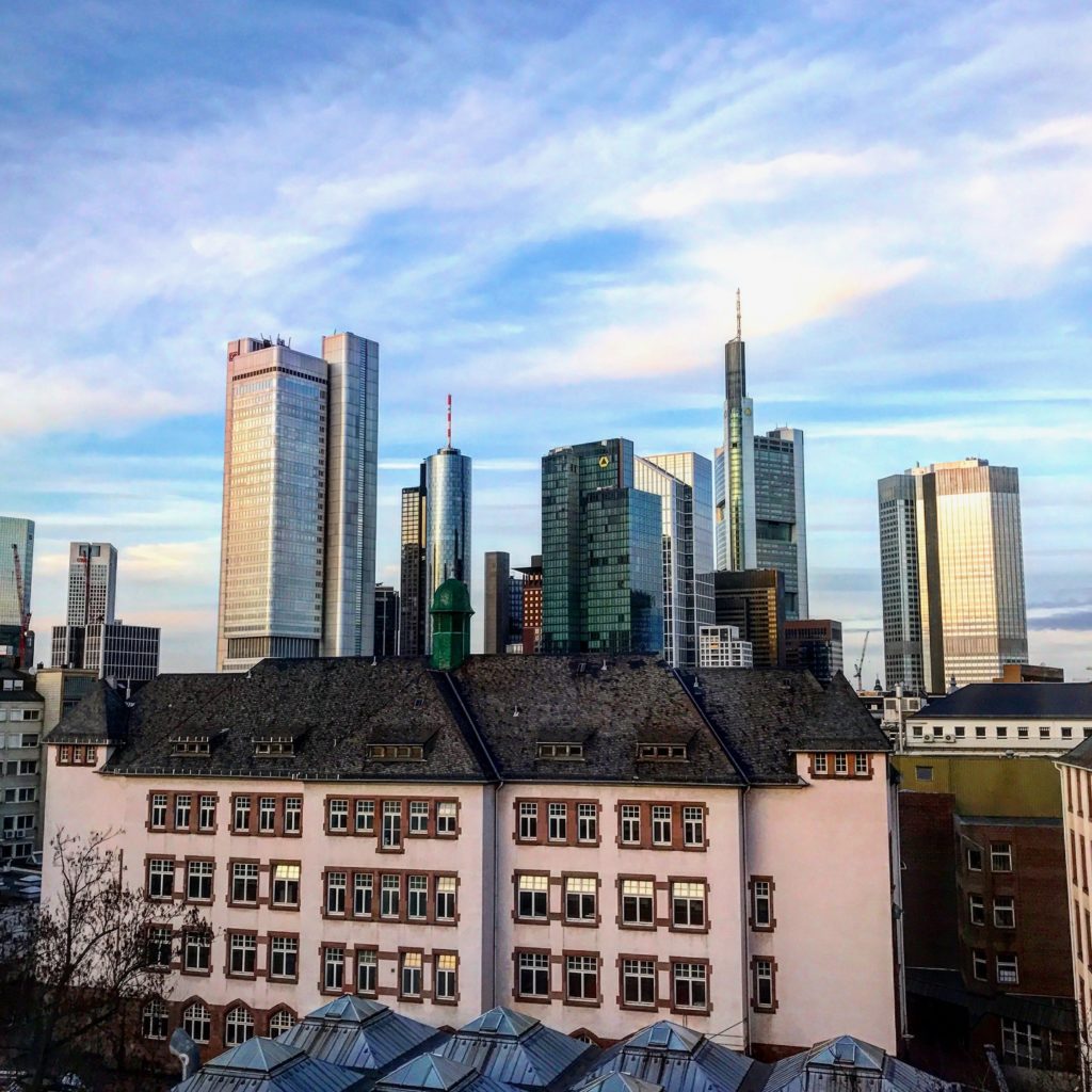 Le Meridien Frankfurt Deluxe Zimmer Skyline View