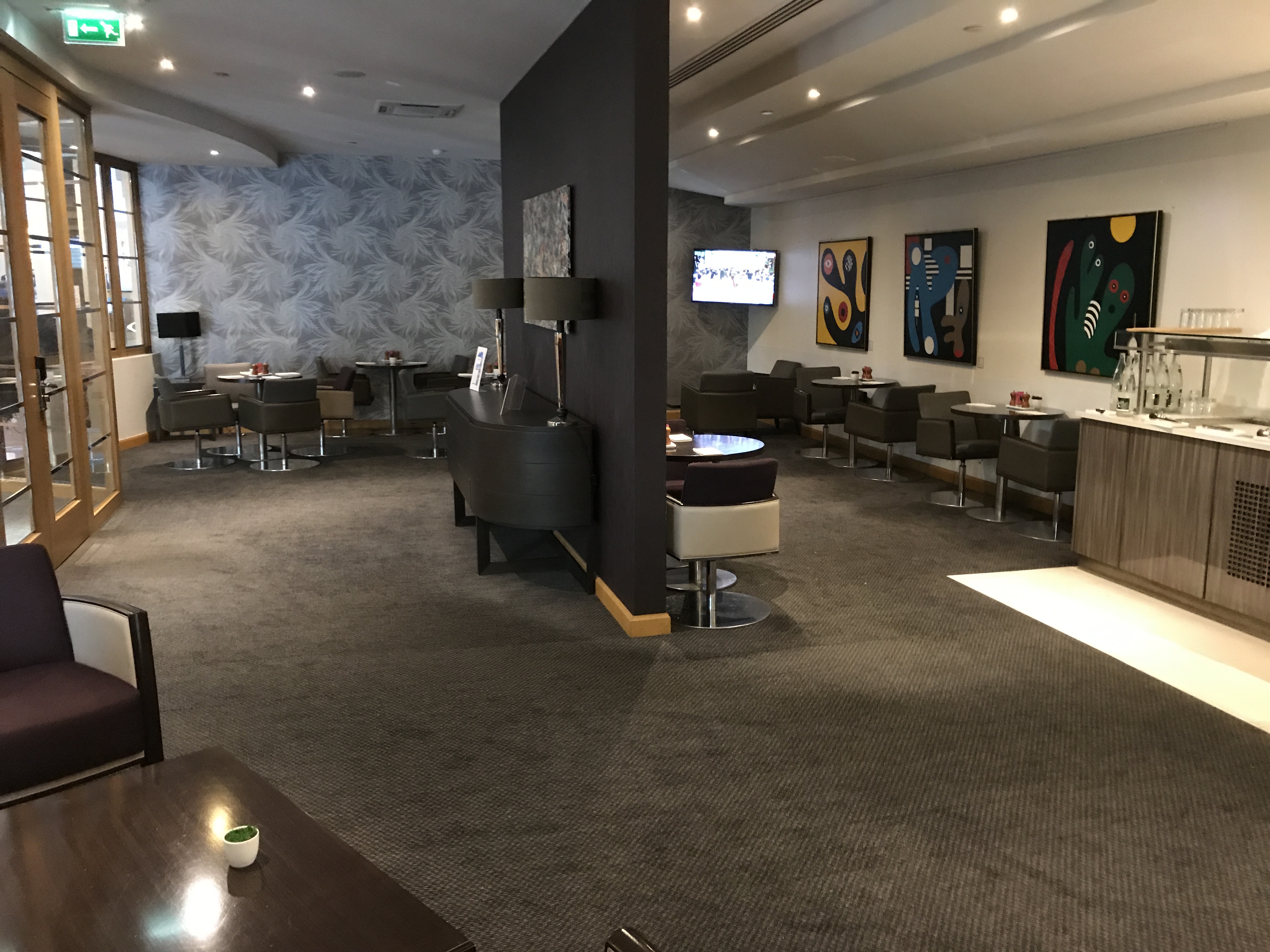 Hilton Paris Charles de Gaulle Airport Executive Lounge