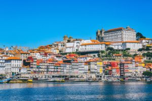Lufthansa Group nimmt Porto ins Programm