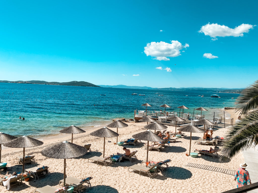 Eagles Palace Review Strand 1 InsideFlyer DE