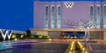 W Muscat Review