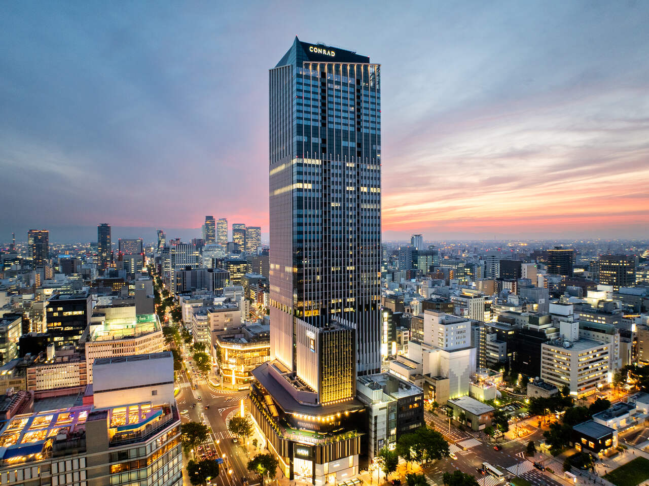 Conrad Nagoya eröffnet als neues Luxushotel über der Skyline der Stadt