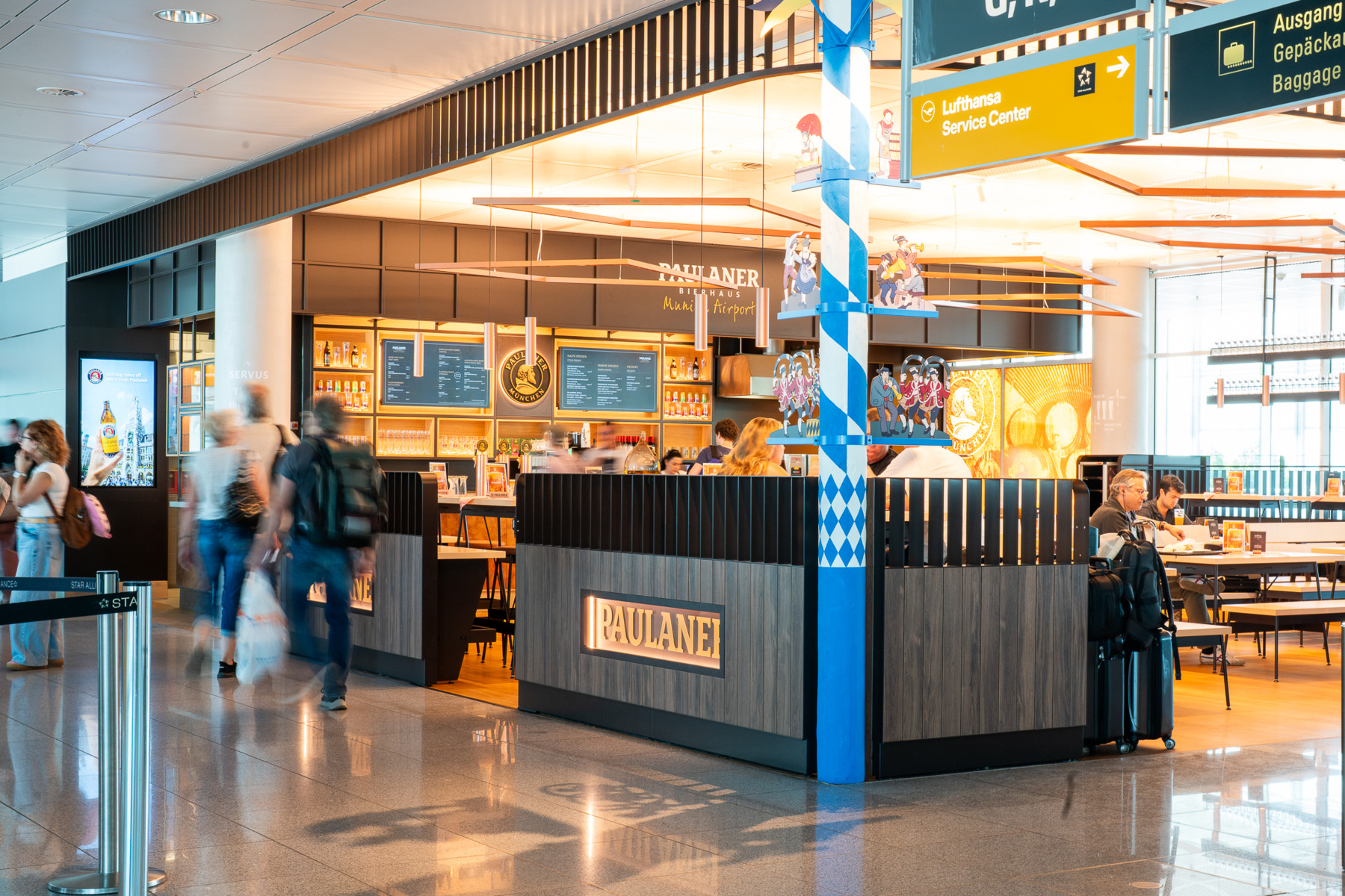 Amex Lounge on the go